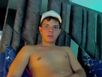 Chaturbate Live Sex Cam of alessandro__777