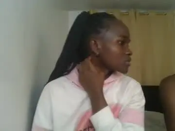 Chaturbate Live Porn of hot_petite1