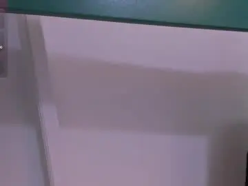 Chaturbate Live Sex Cam of mia_cataleiya