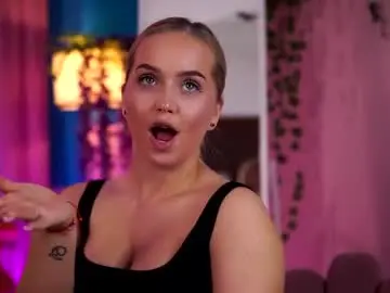 Chaturbate Live Sex of elyssawetxx