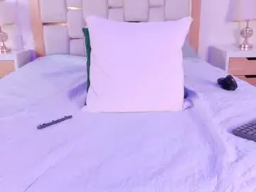 Chaturbate Live Porn of missjuliaa_