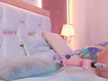 Chaturbate Live Sex Cam of missjuliaa_