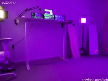 Chaturbate Live Sex Cam of ashleykane2001