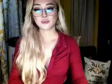 Chaturbate Free Live Porn of kylie_iyutera