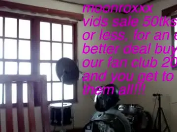 Chaturbate Free Porn Cam of moonroxxx