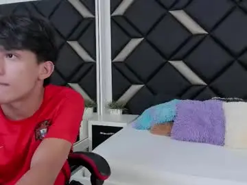 Chaturbate Live Sex Cam of space_boys18