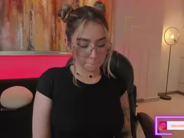 Chaturbate Live Sex Cam of madisoncollinsx