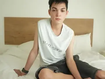 Chaturbate Best live sex cam show of mattyaiden