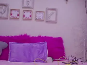 Chaturbate Live Porn of milly_kenner