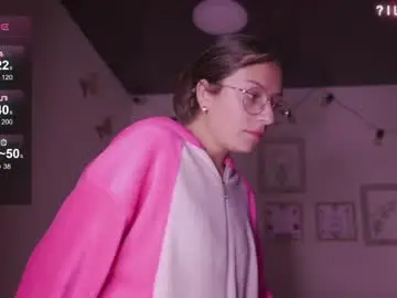 Chaturbate Live Sex Cam of milly_kenner