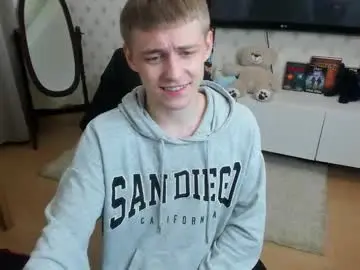 Chaturbate Live Sex Cam of ermak_reborn