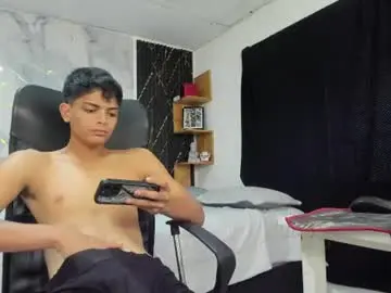 Chaturbate Live Sex of slim_master12
