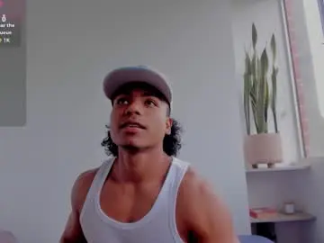 Chaturbate Best live sex cam show of xavier_colleman