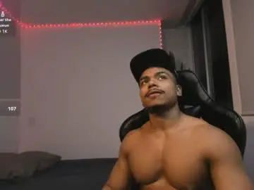 Chaturbate Best live sex cam show of xavier_colleman