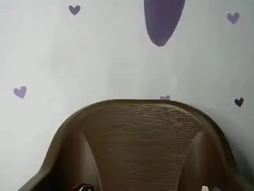 Chaturbate Live Sex Cam of hottie_baddie14