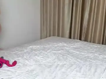Chaturbate Nude Webcam of kiraempire