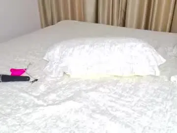 Chaturbate Sex Cam of kiraempire