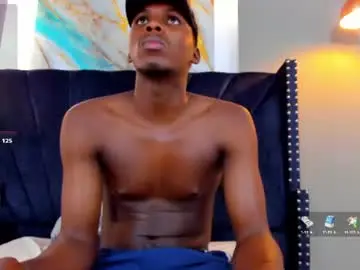 Chaturbate Live Sex Cam of lucas_paredes