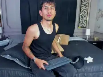 Chaturbate Watch Live Sex Cams of axel_black5