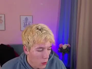 Chaturbate Live Sex Cam of kevinparke