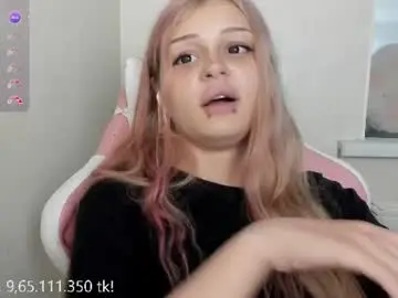 Chaturbate Private Sex Chat of melonipinkbb