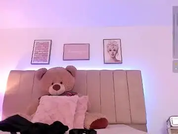 Chaturbate Free Live Porn of mia_corner