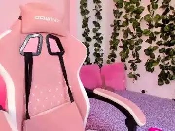 Chaturbate Free Porn Cam of elizabeth_swan18
