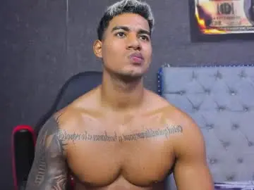 Chaturbate Live Sex Cam of luigi_hot_