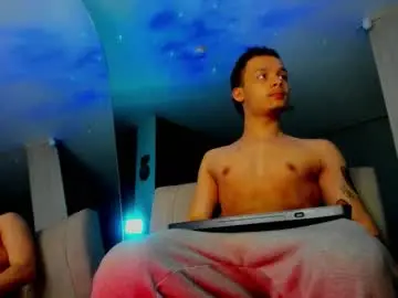 Chaturbate Best live sex cam show of zeusjeff
