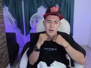 Chaturbate Live Sex of aleckk_boy