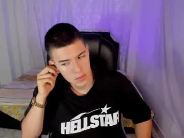 Chaturbate Watch Live Sex Cams of aleckk_boy