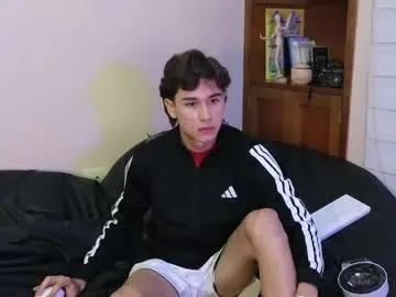 Chaturbate Live Sex Cam of derekswan