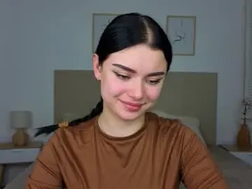 Chaturbate Live Sex Cam of silena_sky