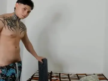 Chaturbate Sex Chat of alessandro_wolf