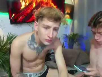 Chaturbate Live Sex Cam of eliann_adam