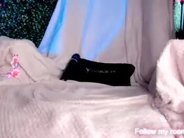 Chaturbate Adult Video Chat of leenylipss
