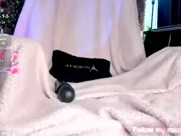 Chaturbate Live Porn of leenylipss
