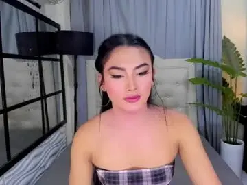 Chaturbate Live Sex Cam of phenomenal_ivy