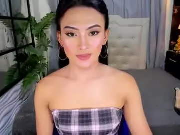 Chaturbate Live Sex of phenomenal_ivy