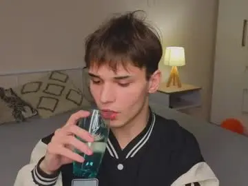 Chaturbate Live Sex of simonboy592