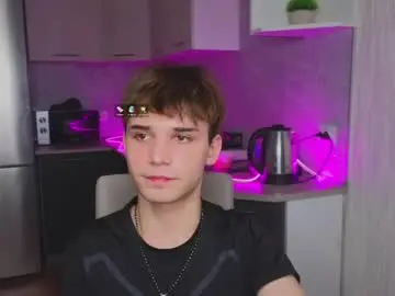 Chaturbate Nude Webcam of simonboy592