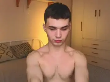 Chaturbate Live Sex Cam of simonboy592