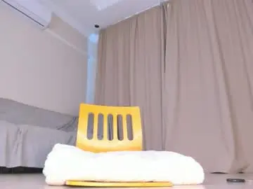 Chaturbate Nude Webcam of cherrypie_001