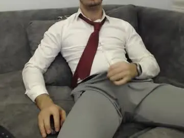 Chaturbate Live Sex Cam of dirtyybooyy77