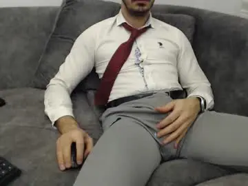 Chaturbate Free Porn Cam of dirtyybooyy77