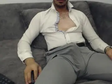 Chaturbate Nude Webcam of dirtyybooyy77