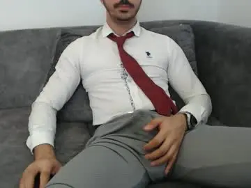 Chaturbate Free Porn Cam of dirtyybooyy77