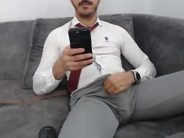 Chaturbate Free Porn Cam of dirtyybooyy77