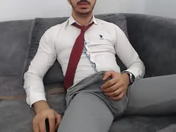 Chaturbate Free Porn Cam of dirtyybooyy77