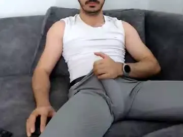 Chaturbate Free Porn Cam of dirtyybooyy77